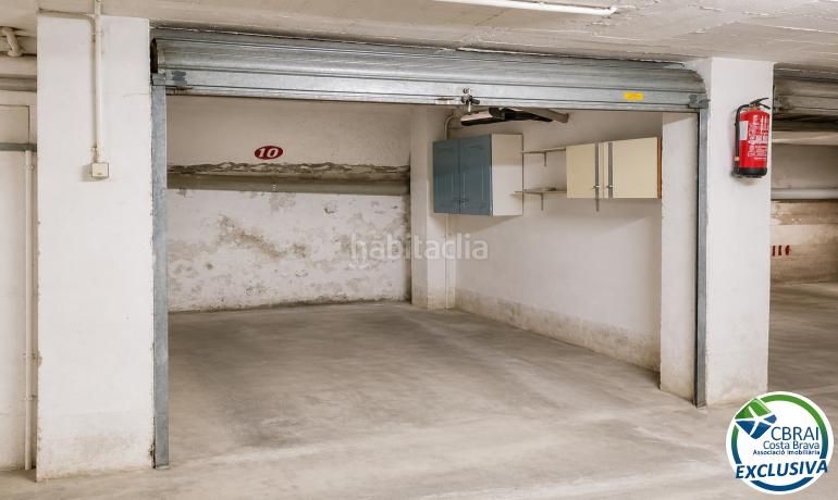 Foto c9b64597-b357-4980-afad-84a8ca8d1457. Apartament a Centre Roses