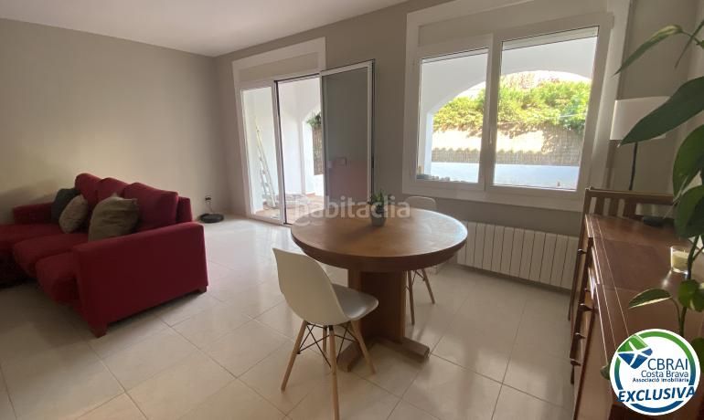 Foto 1f30fa85-09a7-4d69-b125-2d4dfb3912f1. Casa adossada amb calefacció aparcament a Els Grecs-Mas Oliva Roses