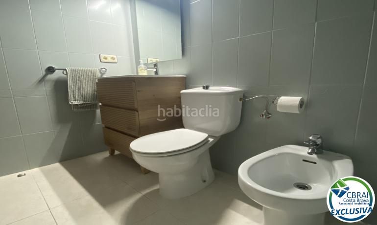 Foto b6b2f9e8-66f5-4739-ba45-545ef46bc7f3. Casa adossada amb calefacció aparcament a Els Grecs-Mas Oliva Roses