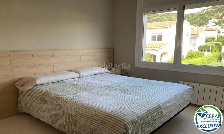 Foto f8797782-d69b-44a0-afa9-d52485432949. Casa adossada amb calefacció aparcament a Els Grecs-Mas Oliva Roses