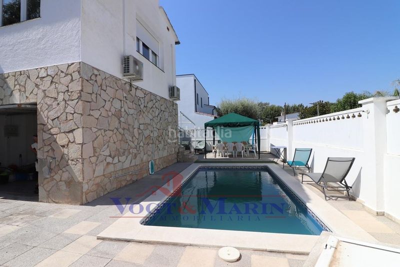 Foto 1d940f89-d082-462f-bc07-46620dc7d47a. Casa amb calefacció aparcament piscina a Montgrí Empuriabrava