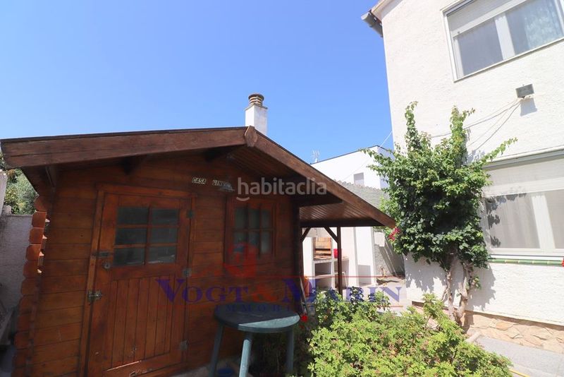 Foto 588c21d8-2b5a-4066-b60f-bcd630d140fc. Casa amb calefacció aparcament piscina a Montgrí Empuriabrava