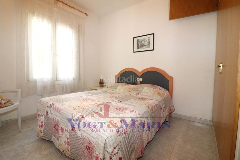 Foto d0adc8c8-e834-4d77-afde-bbc6df873850. Casa amb calefacció aparcament piscina a Montgrí Empuriabrava