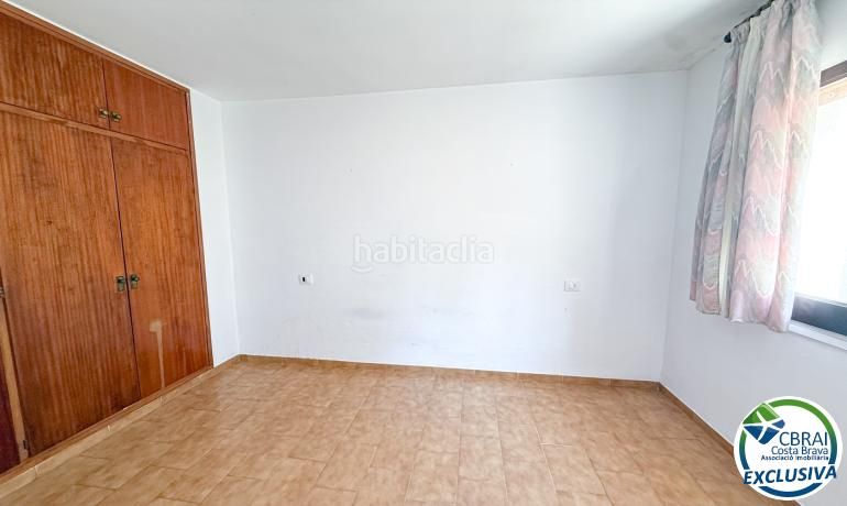 Foto 0c12a369-333c-4d81-86e9-1c4822dcda3b. Apartament amb calefacció a Centre Roses