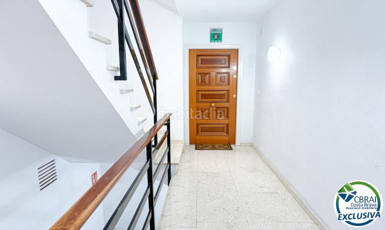 Foto 70de5f69-a06c-4d51-bc11-eb787b1873f7. Apartament amb calefacció a Centre Roses