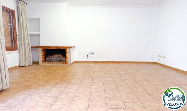 Foto e92848c5-5fed-4677-bf71-b804f39ed86d. Apartament amb calefacció a Centre Roses