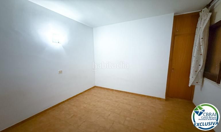 Foto ea64f3b3-da6c-459e-856c-46b6886de6f2. Apartament amb calefacció a Centre Roses