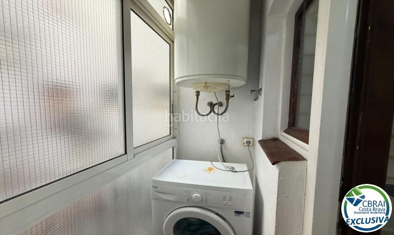 Foto f2bd2afa-7109-4821-8b0f-721611e3c230. Apartament amb calefacció a Centre Roses