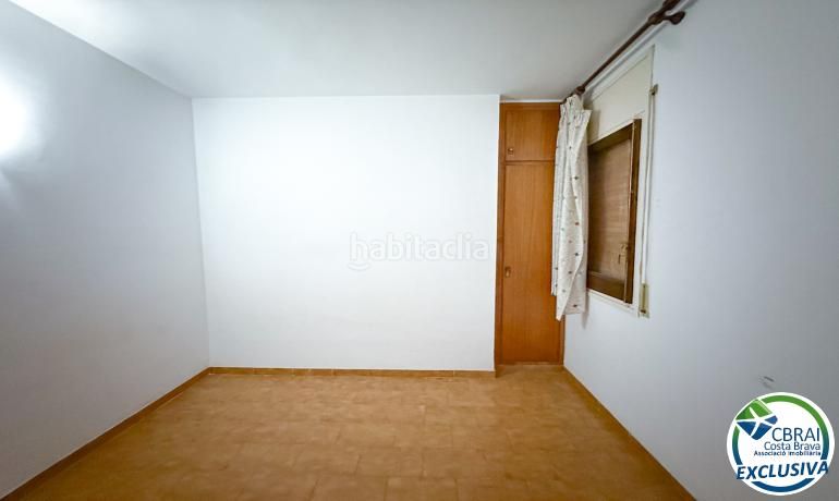 Foto f52170e6-acf7-44be-a379-977eddb6b95b. Apartament amb calefacció a Centre Roses