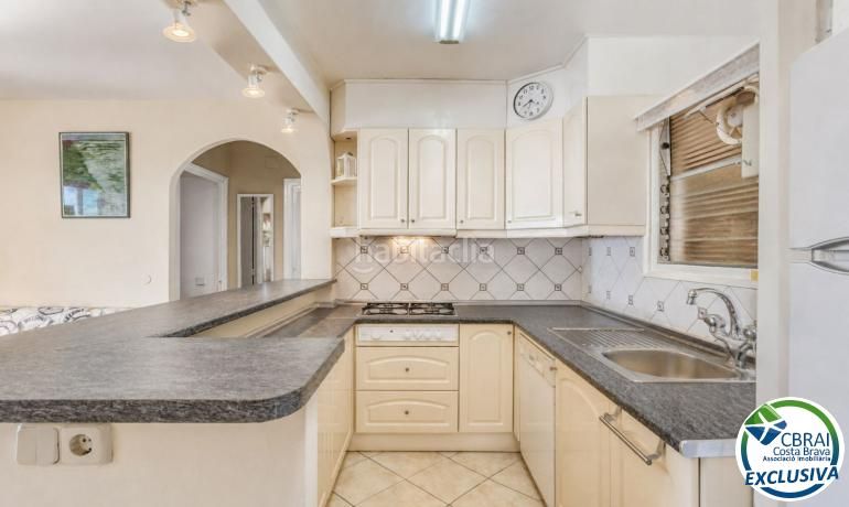 Foto a09dd66d-4670-403d-91a1-f24190ffbeff. Apartament amb calefacció aparcament piscina a Puig Rom-Canyelles-Almadrava Roses