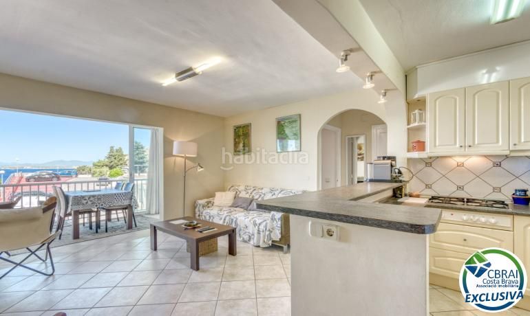 Foto c47e8485-b806-45cf-b457-0d3994e6890c. Apartament amb calefacció aparcament piscina a Puig Rom-Canyelles-Almadrava Roses