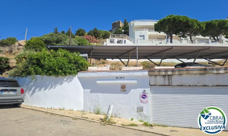 Foto f84b9dcb-52b9-4267-900e-31a23bccf522. Apartament amb calefacció aparcament piscina a Puig Rom-Canyelles-Almadrava Roses