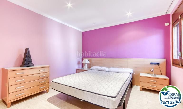 Foto 160222e3-ac3b-47a3-9213-b6508f43ded5. Casa amb calefacció aparcament a La Vila Llançà