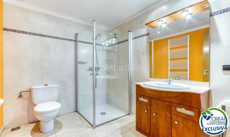 Foto 578aa63c-c0d6-49ff-9d55-5df45be0cd27. Casa amb calefacció aparcament a La Vila Llançà