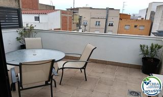 Àtic  Carrer de cristòfor colom. Ático con gran terraza a 250m del mar en el centro de roses