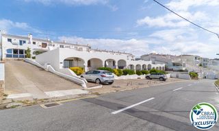Casa aparellada  Carrer joan timoneda. Chalet pareado con vista al mar en canyelles, roses