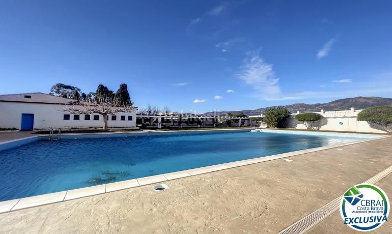 Foto d6ef464b-6f7a-44cb-a2f2-de502e40fbb6. Estudi amb calefacció piscina a Nord Roses