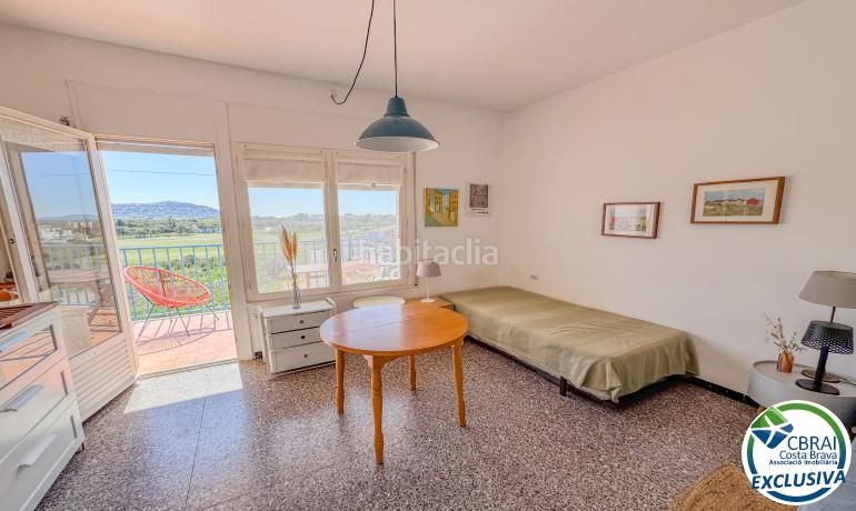 Foto 61bf9e83-b687-490c-a257-f6f6f16bcc29. Apartament amb aparcament piscina a Nord Roses