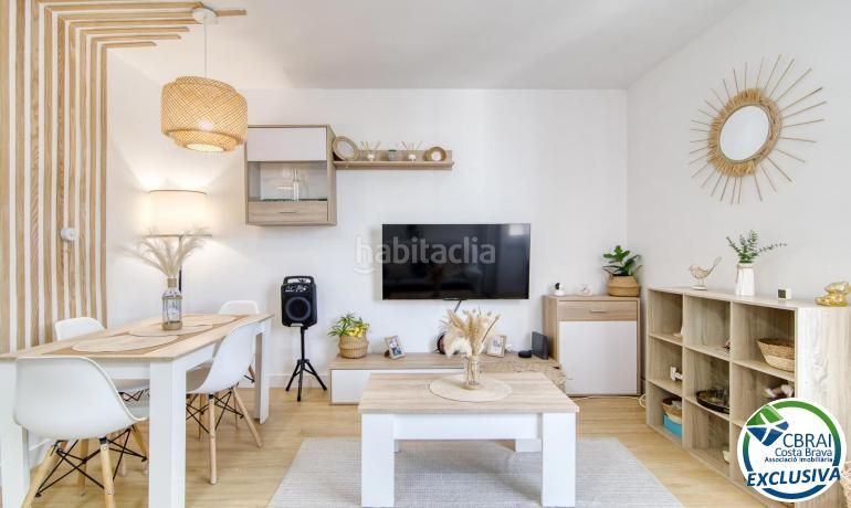 Foto 0a34d418-45b4-4e10-9181-c926811a248a. Apartament a Centre Roses