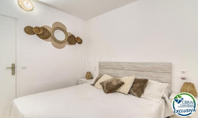 Foto 1cf201c1-cdd5-437d-a994-fb5033322d9a. Apartament a Centre Roses