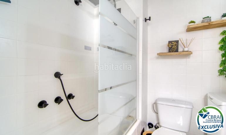 Foto ee9a8b5c-1304-41ff-8c63-aed2def31a62. Apartament a Centre Roses