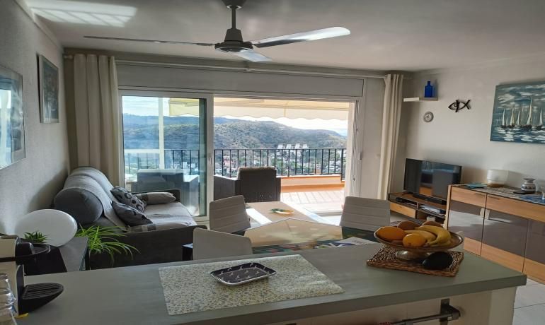Foto 345dfbb9-b4da-41c1-b669-fe56daa22f51. Apartament amb aparcament a Puig Rom-Canyelles-Almadrava Roses