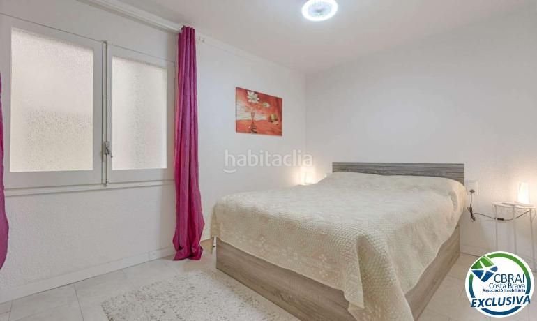 Foto 6876c9cb-5231-4dcb-9414-bac6f2cef7cf. Apartament a Centre Roses