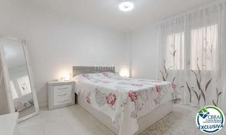 Foto 6de25a98-635f-47a4-af82-656f8cb348a8. Apartament a Centre Roses