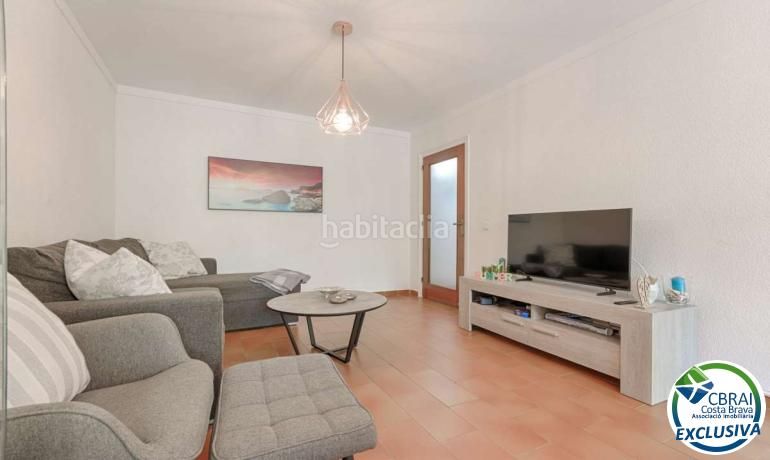 Foto 72a97b56-b4ce-4b06-990d-3a3ffb6f27f5. Apartament a Centre Roses