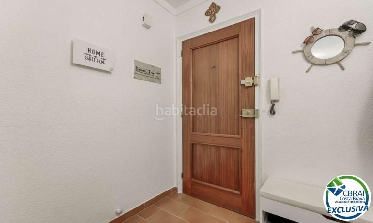 Foto c2ef2979-2d8a-40b5-bb9e-a832df2d28e9. Apartament a Centre Roses
