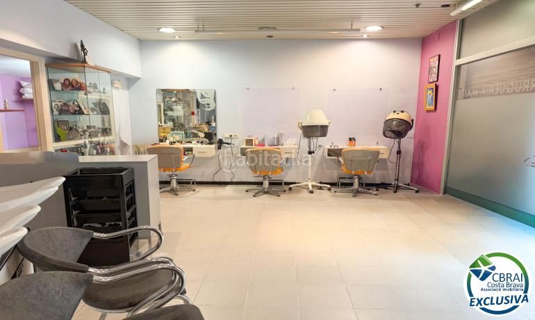Foto edb7b87a-f209-4d70-8be1-cc59da7d180b. Local comercial a Carretera de Roses-Fossos Figueres