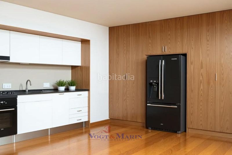 Foto 172839e1-1e67-4fec-b67b-c96818526745. Local comercial a Eixample-Horta Capallera Figueres