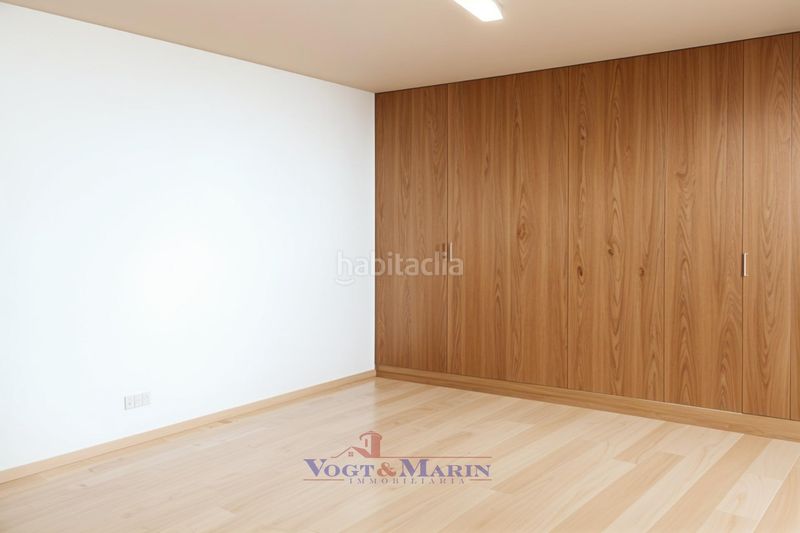 Foto 238479bb-9164-444d-8a50-759ff4e491c7. Local comercial a Eixample-Horta Capallera Figueres