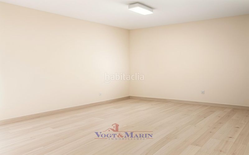 Foto e620b8ed-c2de-4ade-9cac-793ffb112bb4. Local comercial a Eixample-Horta Capallera Figueres