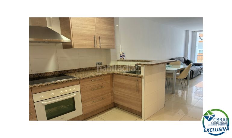 Foto 212c3b84-ffca-44a0-8ca5-b8a6cd52fba0. Apartament amb calefacció a Centre Roses
