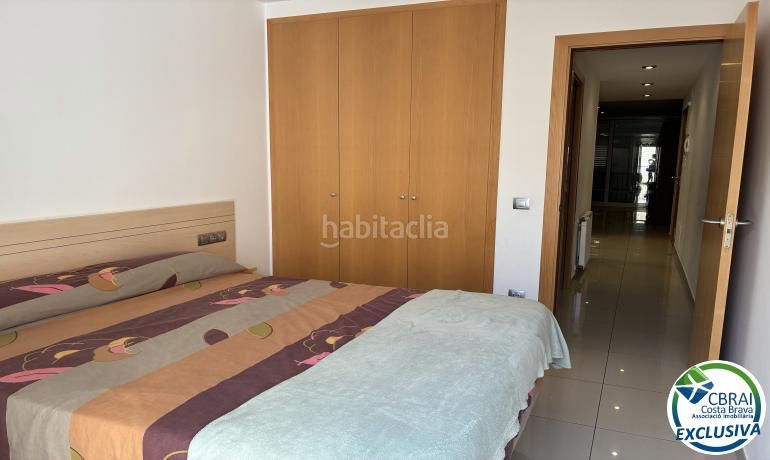 Foto 23729dfe-69c4-45b2-96ca-d54e3ec58115. Apartament amb calefacció a Centre Roses