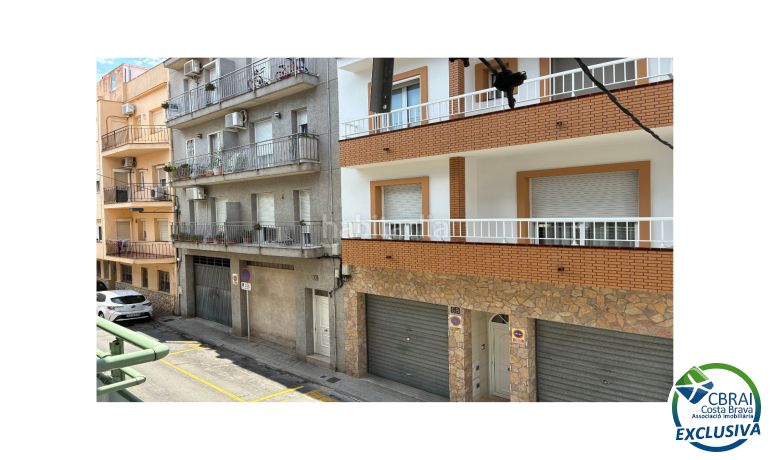 Foto 37a1ee97-c941-42ca-af52-219c82a5b632. Apartament amb calefacció a Centre Roses