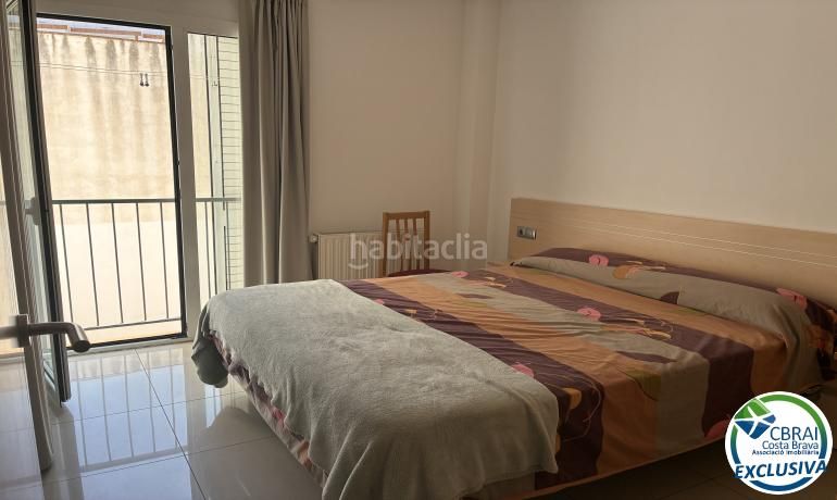 Foto 64e78117-ab37-4a52-9769-8949f8f1bcad. Apartament amb calefacció a Centre Roses