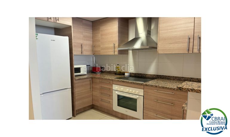 Foto 8472cc05-7075-4175-97e4-58a71e9d1ac3. Apartament amb calefacció a Centre Roses