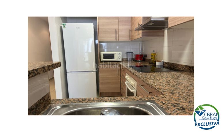 Foto ce1135cc-ad13-45b6-afd0-df42d68919ee. Apartament amb calefacció a Centre Roses
