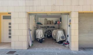 Aparcament cotxe a Carrer de Benet Falp i Matas