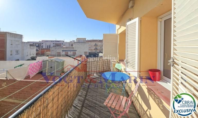 Foto 4996bda3-8b9a-4a18-b018-6fa271ba801e. Appartement mit heizung in Centre Roses