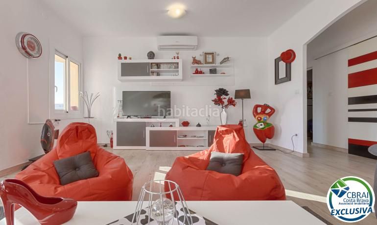 Foto 74b0a684-8a23-4dca-be14-c45c4ce99985. Appartement mit heizung in Centre Roses