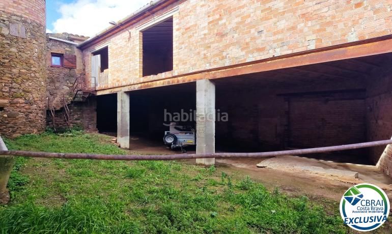 Foto 06359668-d698-4f54-aeed-e5d25fab0b13. Local comercial a Peralada