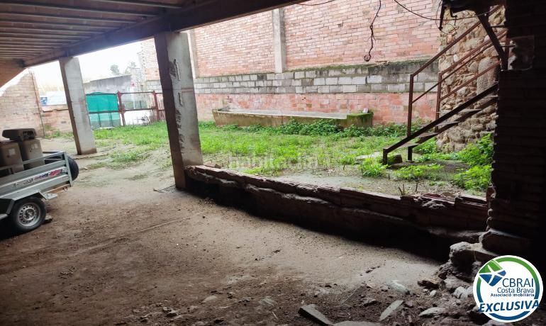 Foto ccf53855-b973-4109-9554-477b60e69c19. Local comercial a Peralada