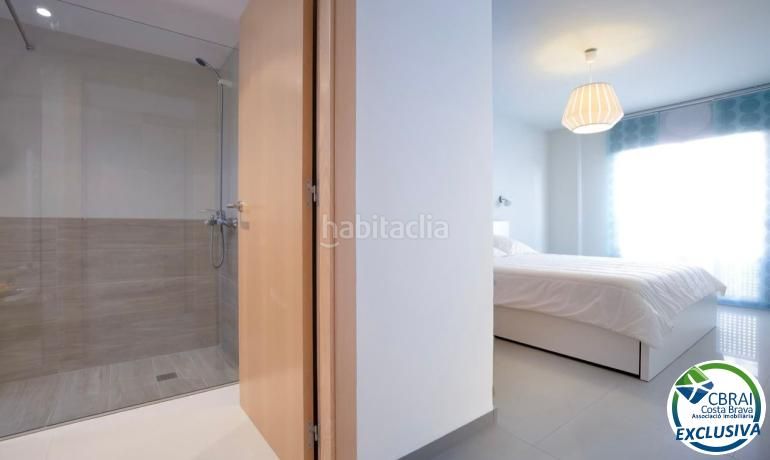 Foto 3341535c-a986-4d25-9c02-97f3045818da. Apartament amb calefacció aparcament a Centre Roses