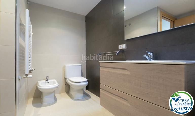 Foto 88353d44-d6a0-4d45-bc34-3407e94d19ef. Apartament amb calefacció aparcament a Centre Roses