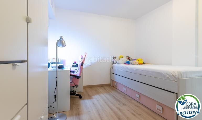 Foto eeb508c7-be84-4557-a83d-f1d3a051abaf. Apartament amb calefacció a Centre Roses
