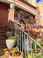 Casa adossada a Carrer Badia-Gran Reserva