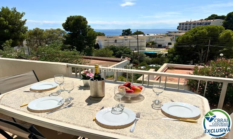 Foto ce82ceb1-b827-49e3-bc3a-c9daa192fb18. Apartament amb aparcament a Puig Rom-Canyelles-Almadrava Roses